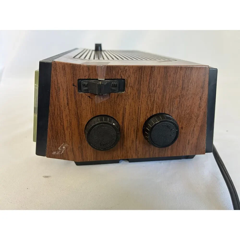 Vintage General Electric Flip Clock AM/FM Radio Model 7-4410A - Tested Read